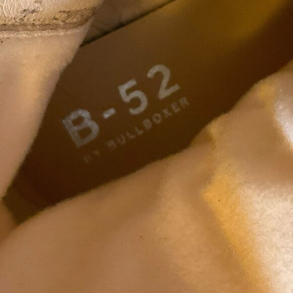 Bullboxer B-52 Beige Luge Sole Ankle Booties Women's 9M Chunky Heel Side Zip - Picture 2 of 11